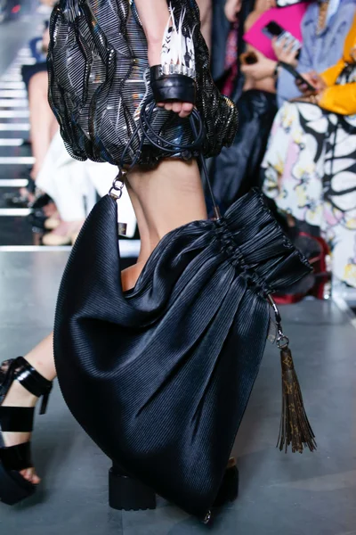 Look 122